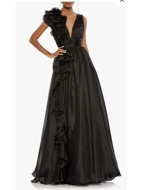 New Mac Duggal Ruffle Shoulder V-Neck Chiffon Gown In Black Size 4 $458